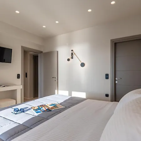 Lithia Exclusive & Apartamento Pláka